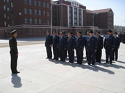 長(zhǎng)安保安列隊(duì)